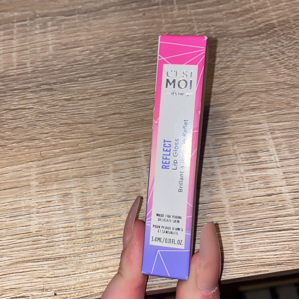 💋NWT 5 piece skin care bundle! - Picture 5 of 7